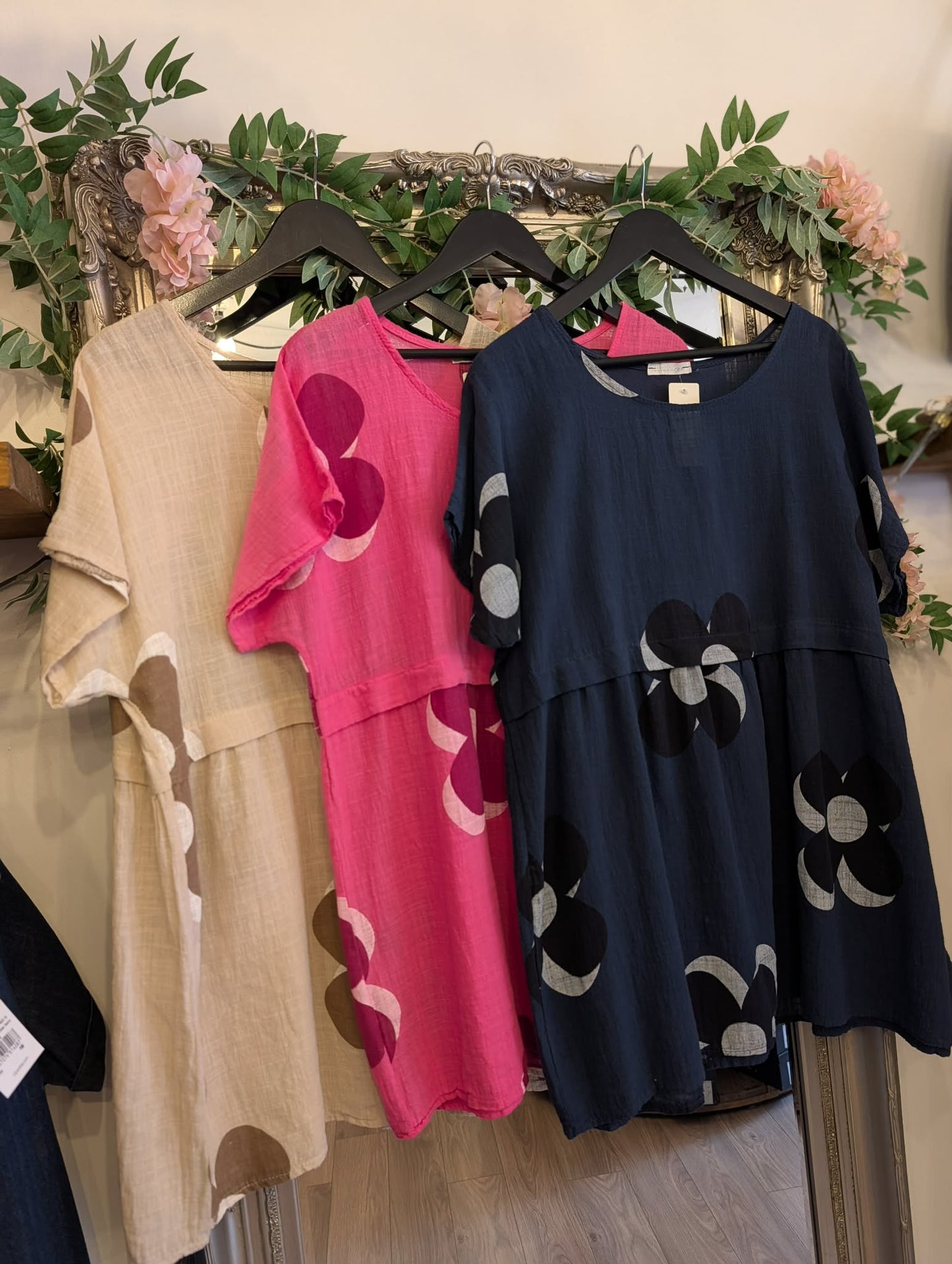 Made In Italy | Curve Floral Top