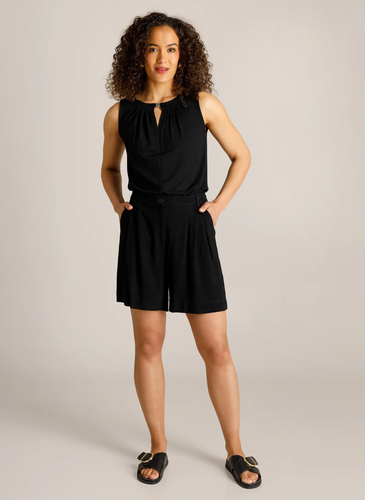 Ivy Beau | Cerlina Shorts | Black