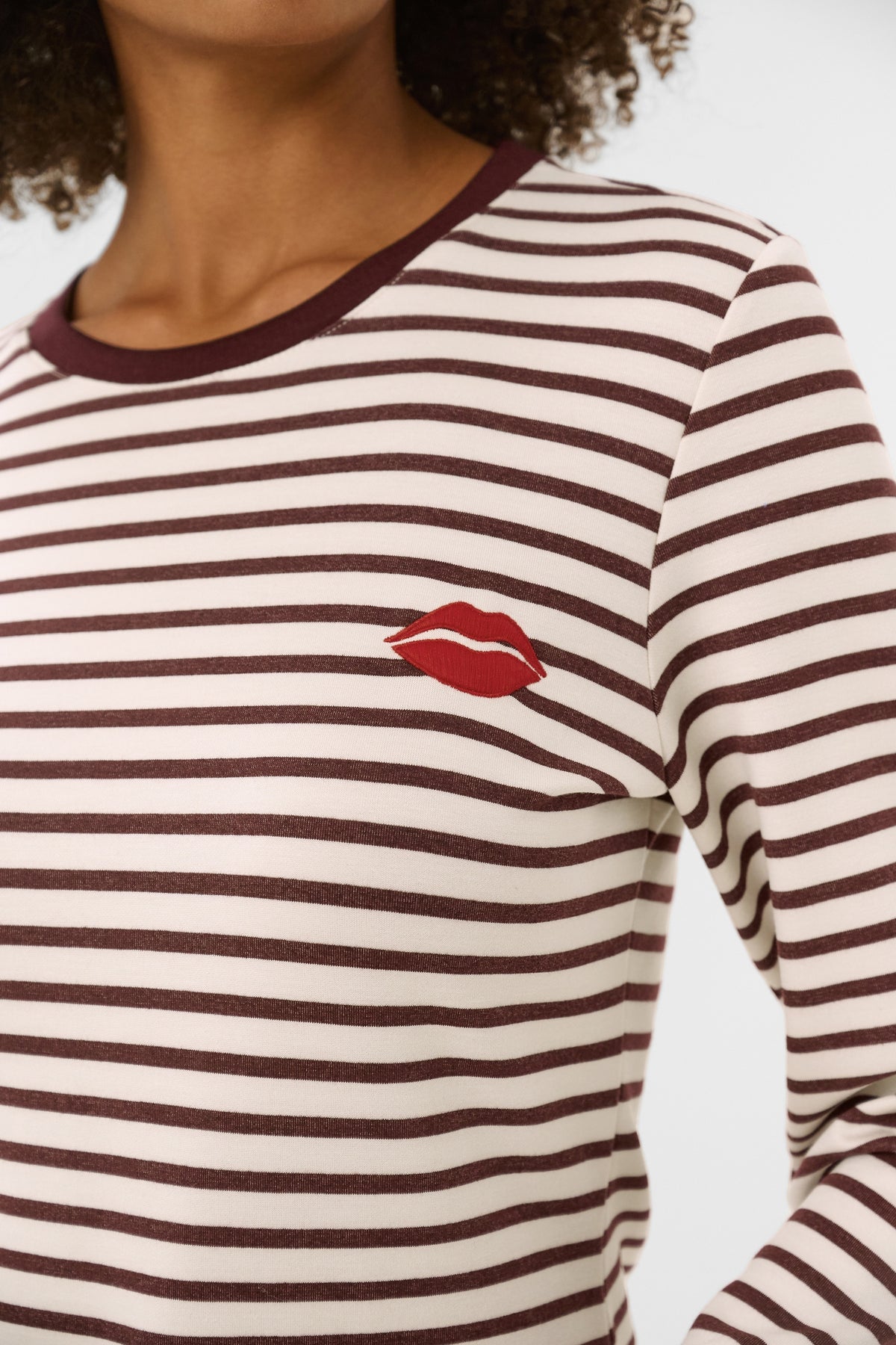Culture | CUhunta Kiss Sweatshirt