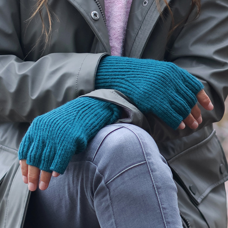 POM | Ribbed Fingerless Gloves | Teal
