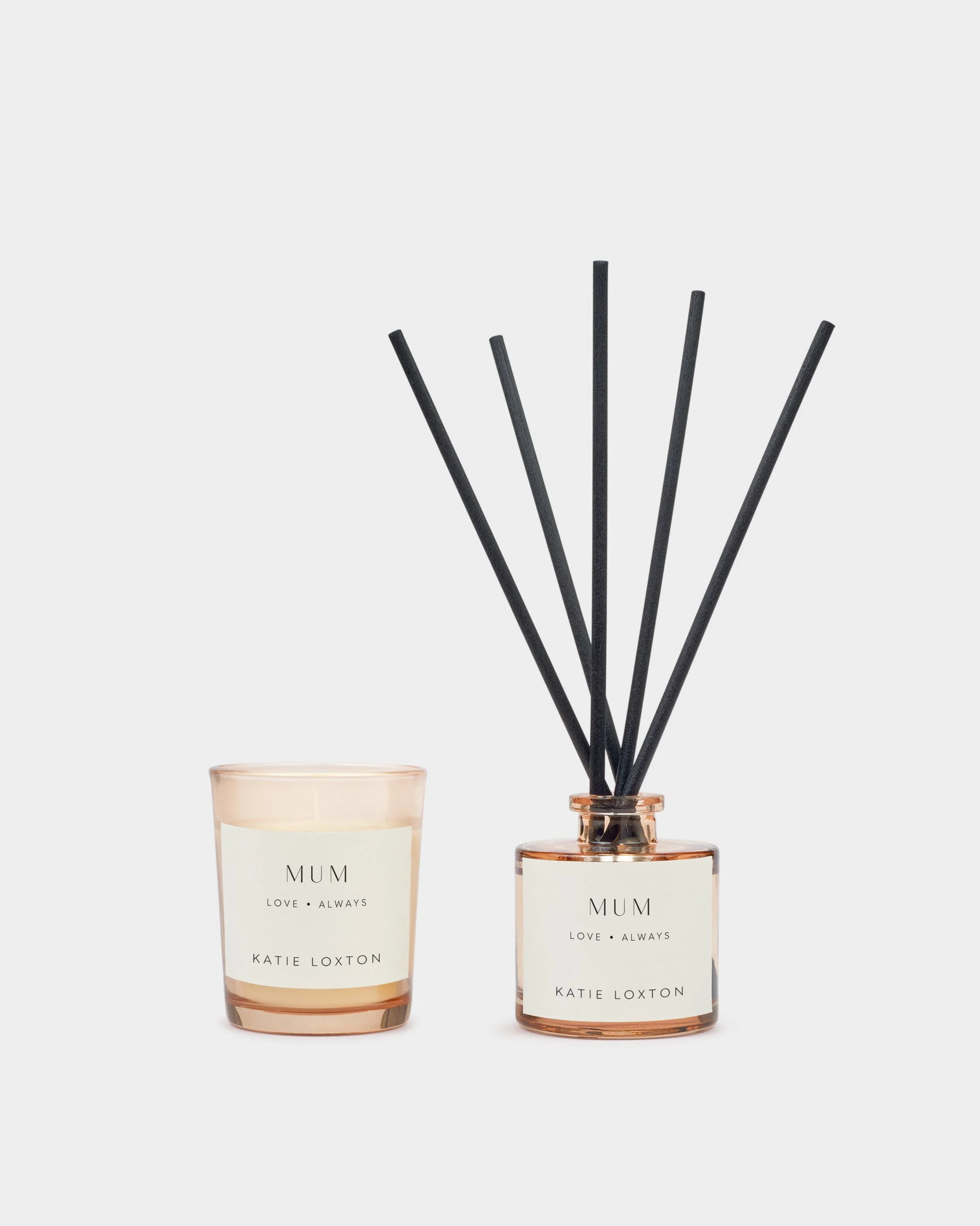 Candle and diffuser set with 'Mum' text on a white background