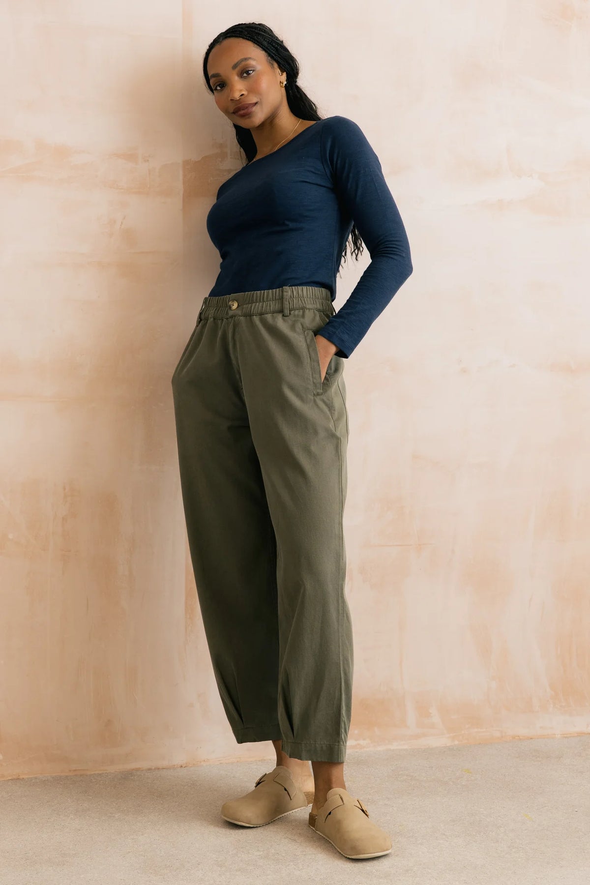 Lily & Me | Shrin Relaxed Barrel Leg Trousers | Olive