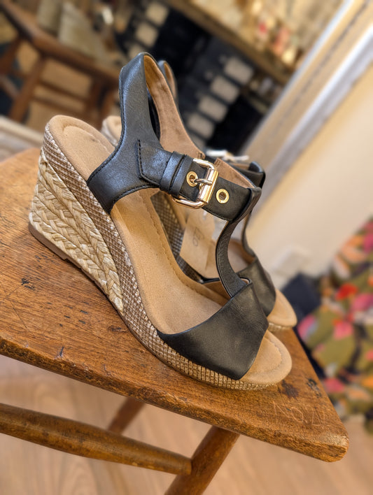 Pre-loved | Gabor Leather Wedge | UK 7